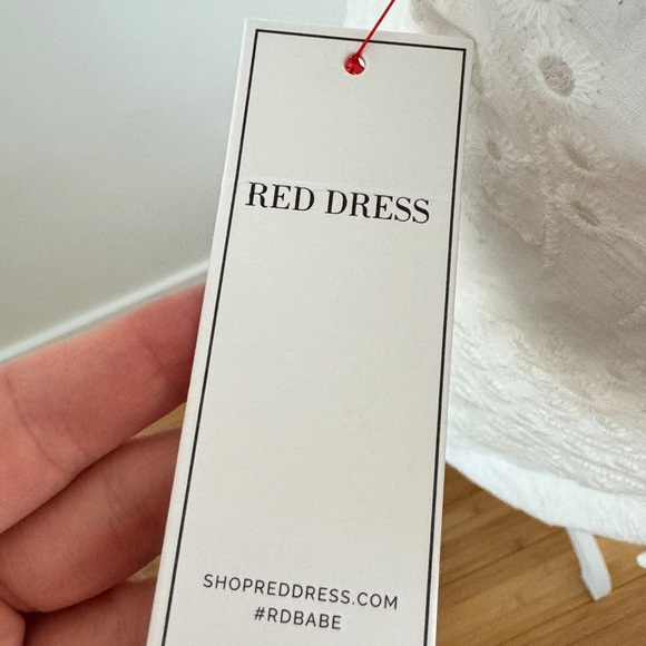 New ELEGANT WHITE LACE JUMPSUIT CUT OUT WITH BAND SLEEVE DETAILED - Picture 9 of 11